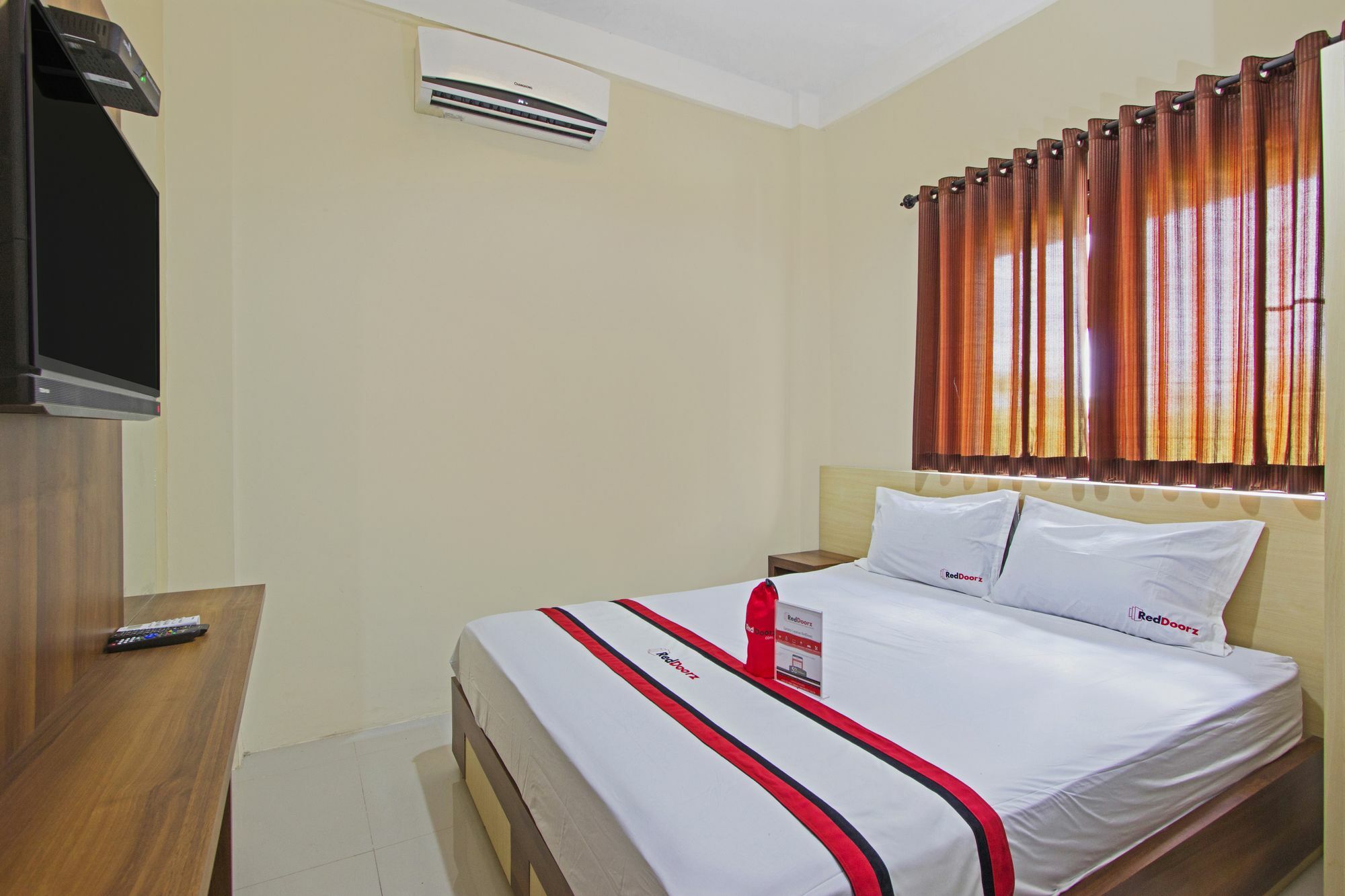 Reddoorz @ Babarsari Hotel Maguwo Buitenkant foto